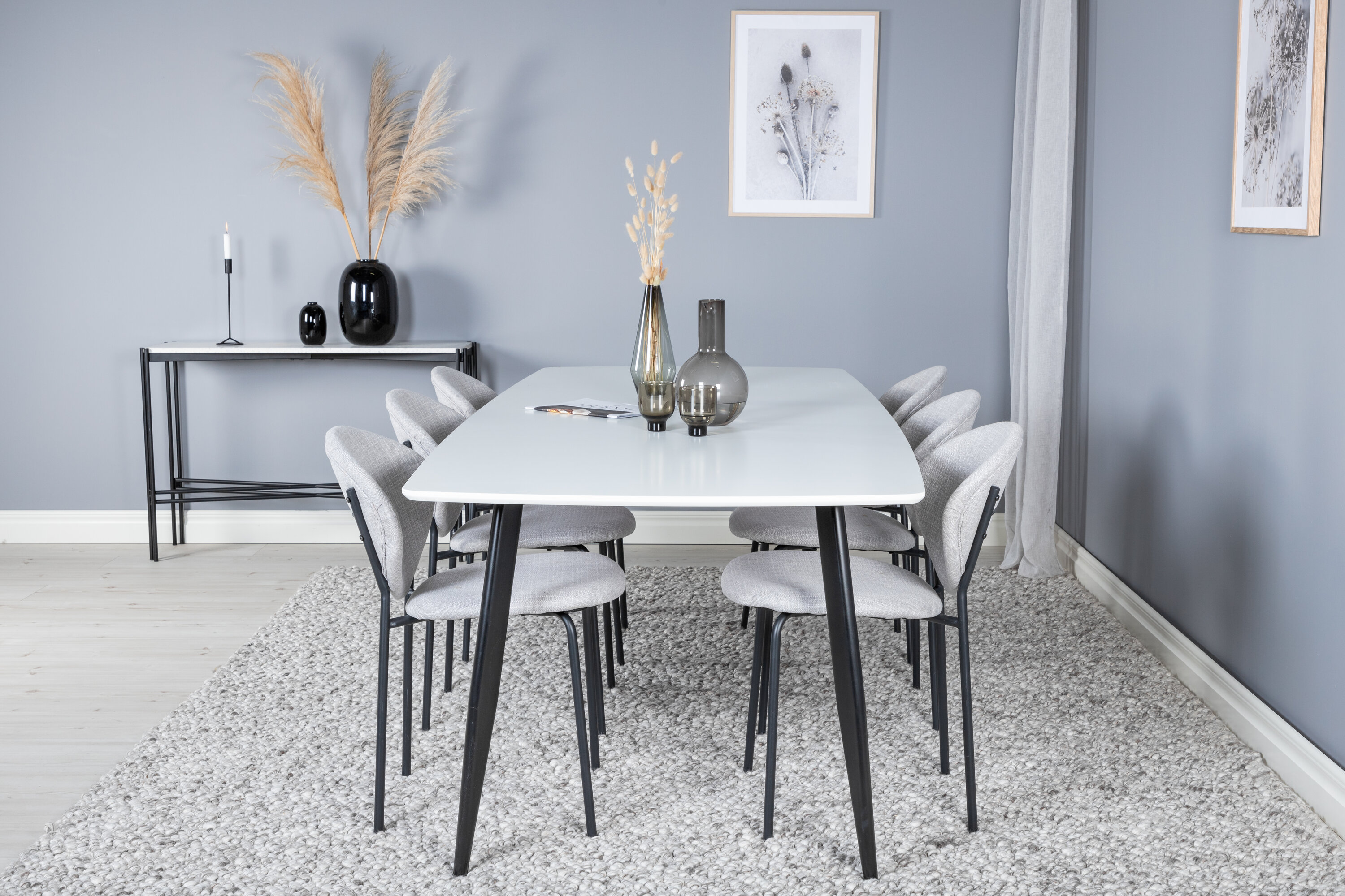 Coffre-fort pour salle à manger polaire avec chaises