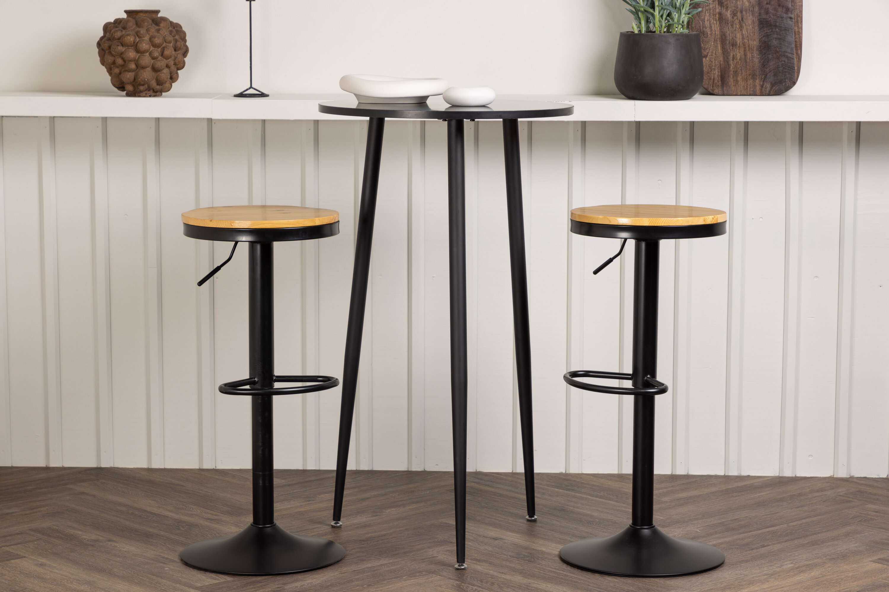 Ensemble bar Plaza avec les chaises Conway